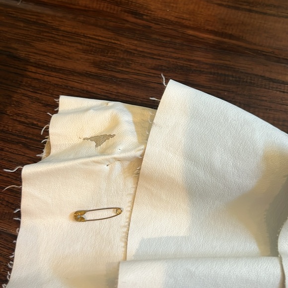 Women’s White Leather Ruffled Sleeve Top - Picture 3 of 3